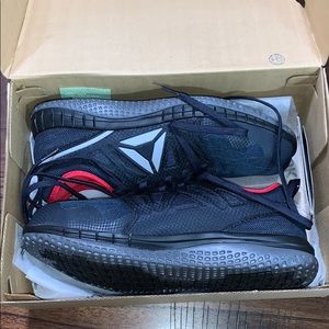 Men’s Reebok steel toe safety work shoes